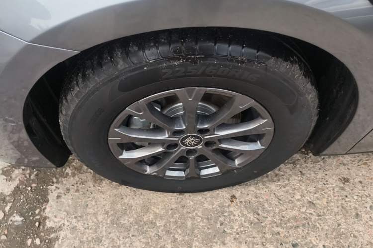 Used BYD Qin L 2025 DM-i Smart Drive 80KM Leading Model Left Front Wheel Hub