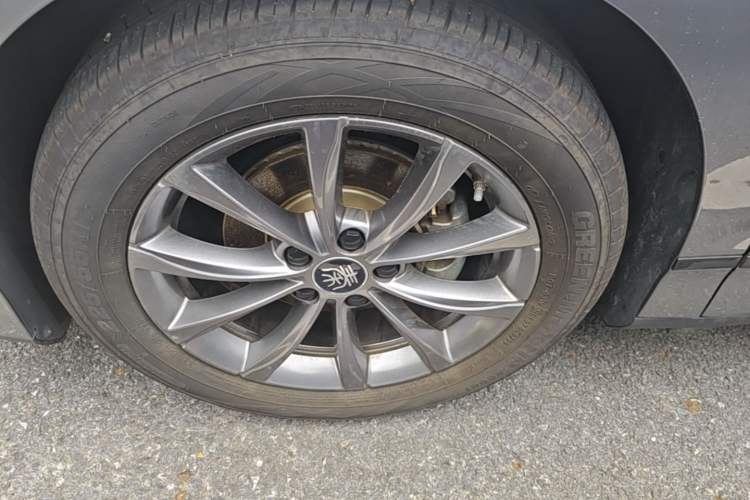 Used BYD Qin L 2025 EV 545KM Beyond Version Left Front Wheel Hub