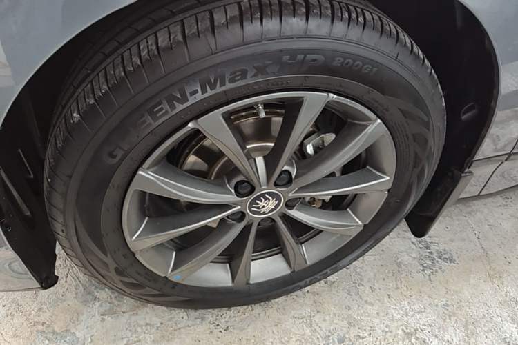 Used BYD Qin L 2025 EV 545KM Beyond Version Left Front Wheel Hub