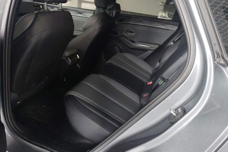 Used BYD Qin L 2025 DM-i Smart Drive 80KM Leading Model Left Rear Seat