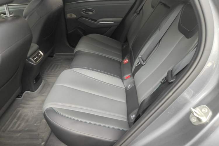 Used BYD Qin L 2025 DM-i Smart Drive 120KM Superior Model Left Rear Seat