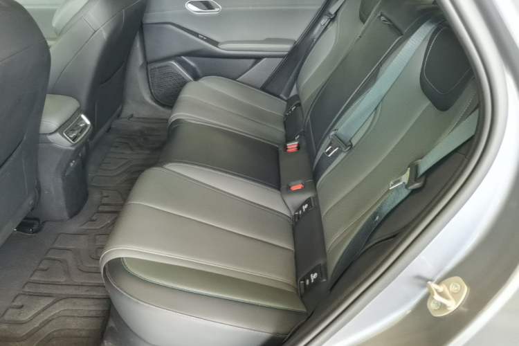 Used BYD Qin L 2025 EV 545KM Beyond Version Left Rear Seat