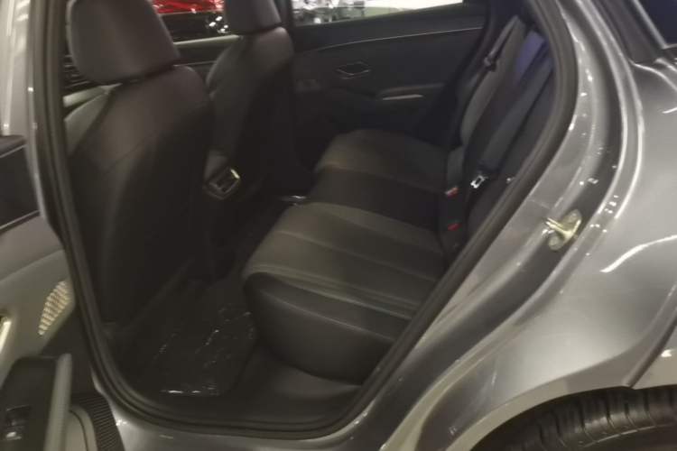Used BYD Qin L 2025 DM-i Smart Drive 120KM Superior Model Left Rear Seat