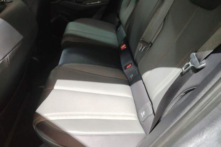 Used BYD Qin L 2025 DM-i Smart Drive 80KM Leading Model Left Rear Seat