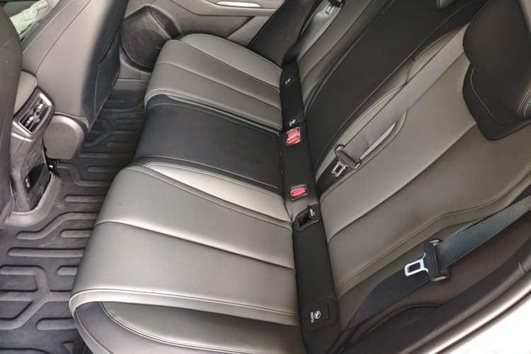 Used BYD Qin L 2025 DM-i Smart Drive 80KM Leading Model Left Rear Seat