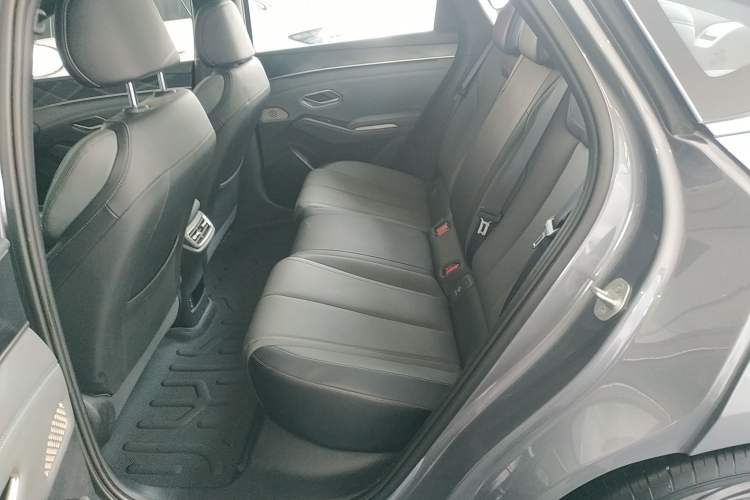 Used BYD Qin L 2025 DM-i Smart Drive 120KM Leading Model Left Rear Seat