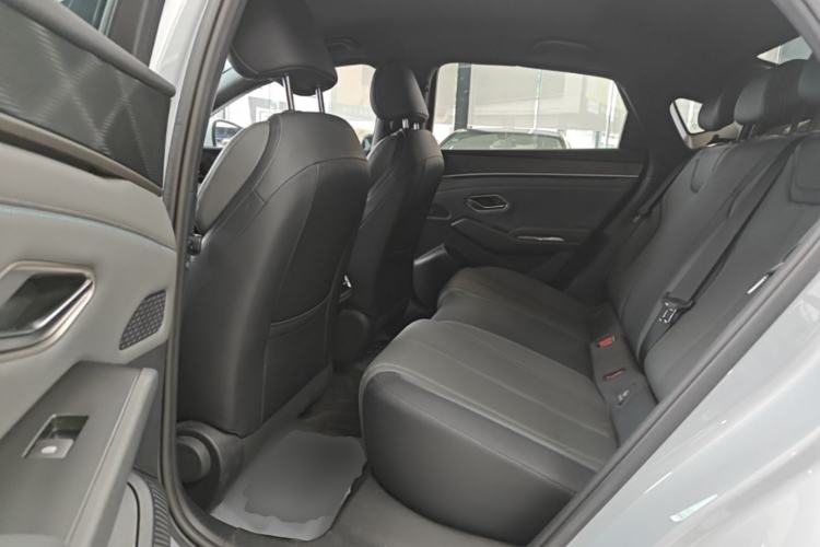 Used BYD Qin L 2025 DM-i Smart Drive 80KM Leading Model Left Rear Seat