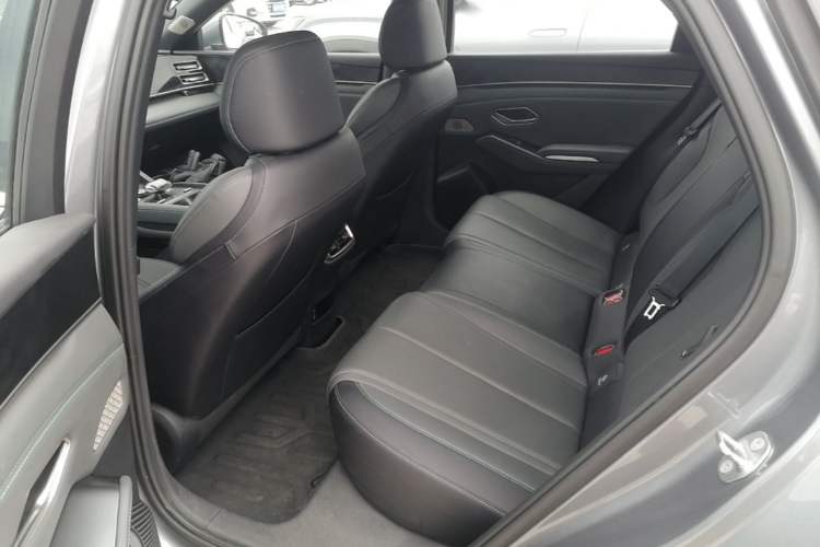 Used BYD Qin L 2025 DM-i Smart Drive 120KM Leading Model Left Rear Seat