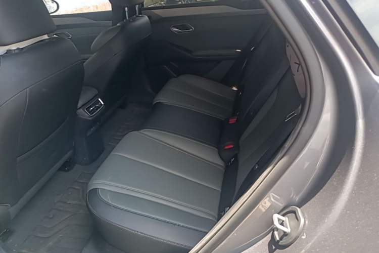 Used BYD Qin L 2025 EV 545KM Beyond Version Left Rear Seat