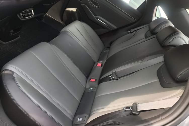 Used BYD Qin L 2025 DM-i Smart Drive 80KM Leading Model Left Rear Seat
