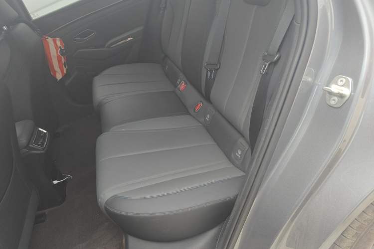 Used BYD Qin L 2025 DM-i Smart Drive 80KM Leading Model Left Rear Seat