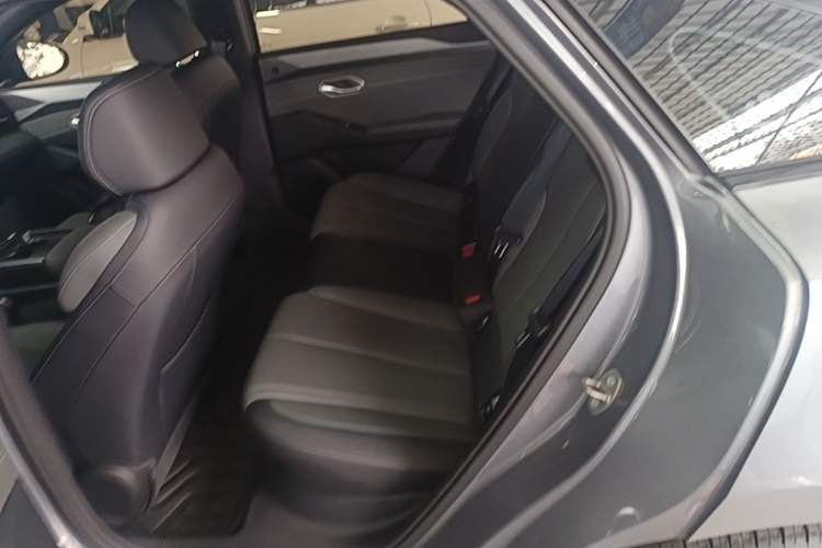 Used BYD Qin L 2025 EV 545KM Beyond Version Left Rear Seat