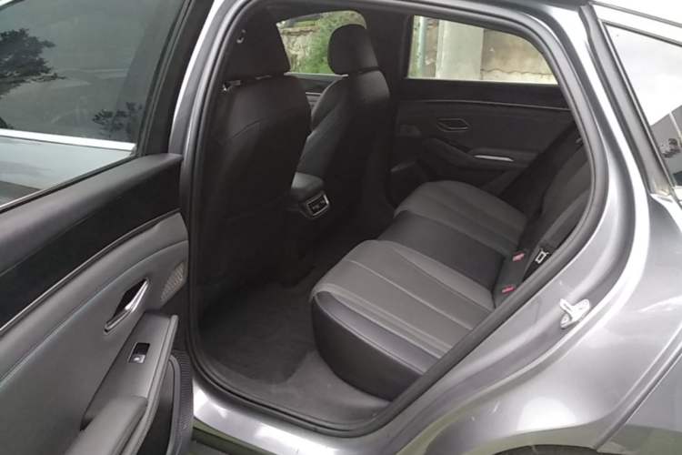 Used BYD Qin L 2025 DM-i Smart Drive 120KM Leading Model Left Rear Seat