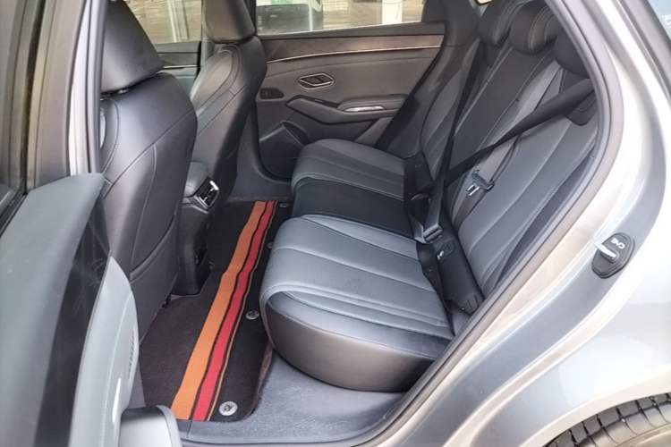 Used BYD Qin L 2025 DM-i Smart Drive 80KM Leading Model Left Rear Seat