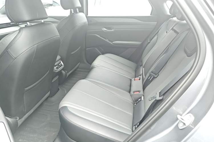 Used BYD Qin L 2025 EV 545KM Beyond Version Left Rear Seat