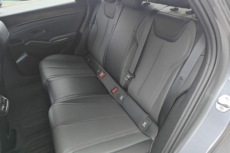 Used BYD Qin L 2025 DM-i Smart Drive 80KM Leading Model Left Rear Seat