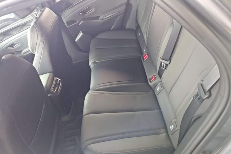 Used BYD Qin L 2025 DM-i Smart Drive 80KM Leading Model Left Rear Seat