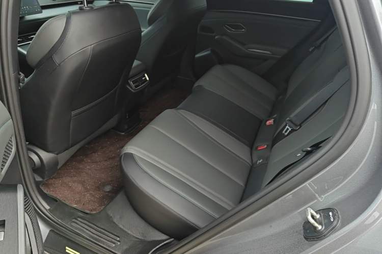 Used BYD Qin L 2025 DM-i Smart Drive 80KM Leading Model Left Rear Seat