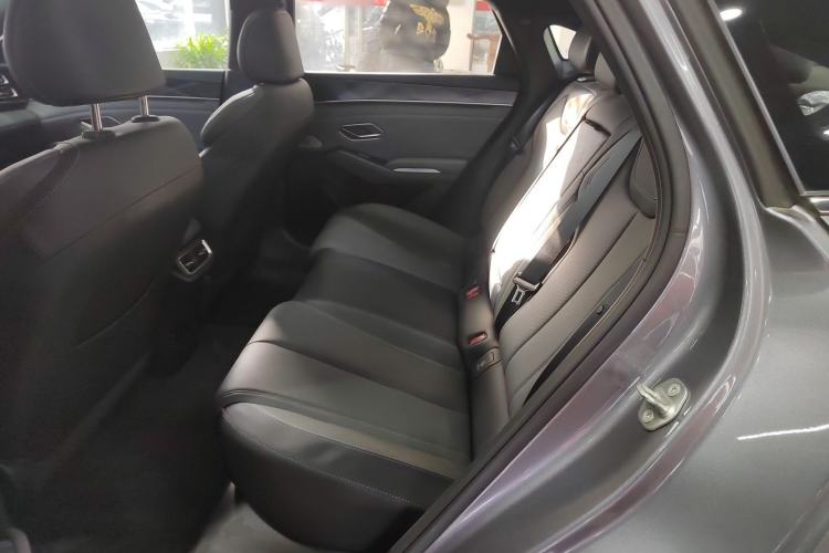 Used BYD Qin L 2025 DM-i Smart Drive 120KM Superior Model Left Rear Seat