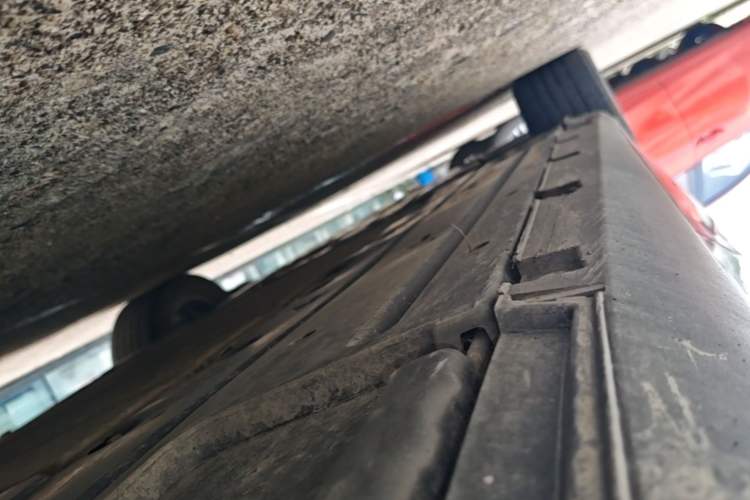 Used BYD Qin L 2025 DM-i Smart Drive 120KM Superior Model Left Side Sill