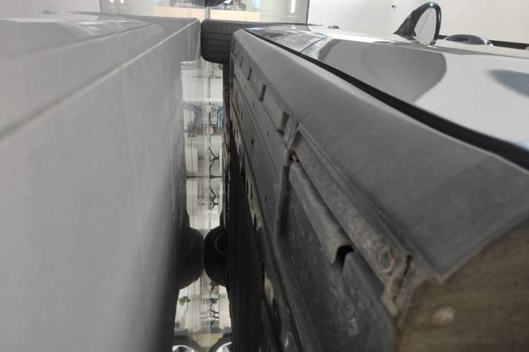Used BYD Qin L 2025 DM-i Smart Drive 120KM Superior Model Left Side Sill