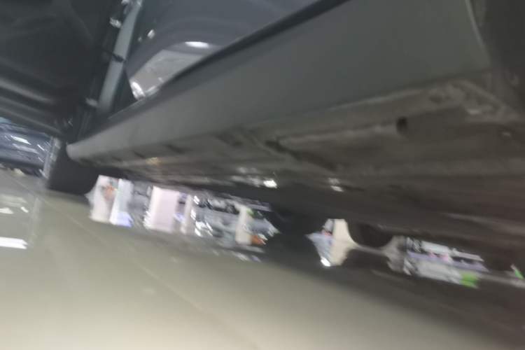 Used BYD Qin L 2025 DM-i Smart Drive 120KM Superior Model Left Side Sill