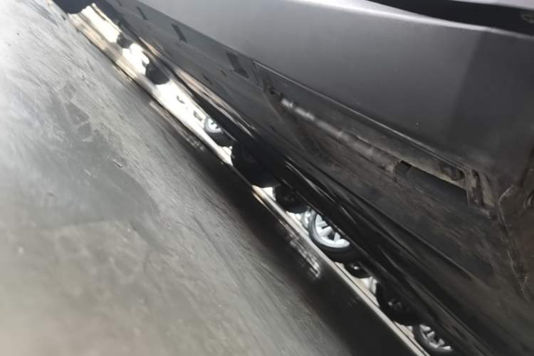 Used BYD Qin L 2025 DM-i Smart Drive 80KM Leading Model Left Side Sill