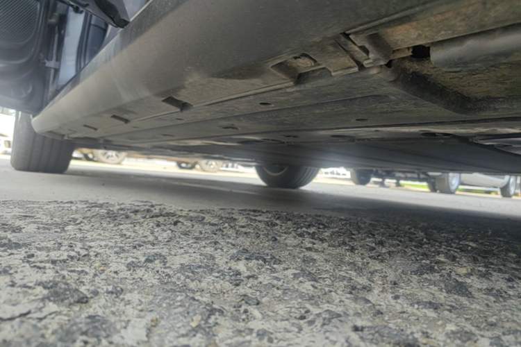 Used BYD Qin L 2025 DM-i Smart Drive 120KM Superior Model Left Side Sill