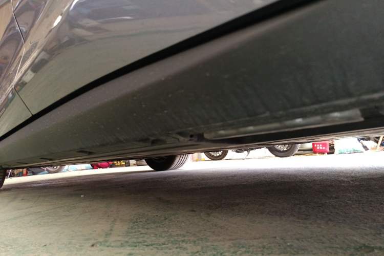 Used BYD Qin L 2025 DM-i Smart Drive 80KM Superior Model Left Side Sill