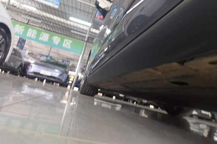 Used BYD Qin L 2025 EV 545KM Beyond Version Left Side Sill