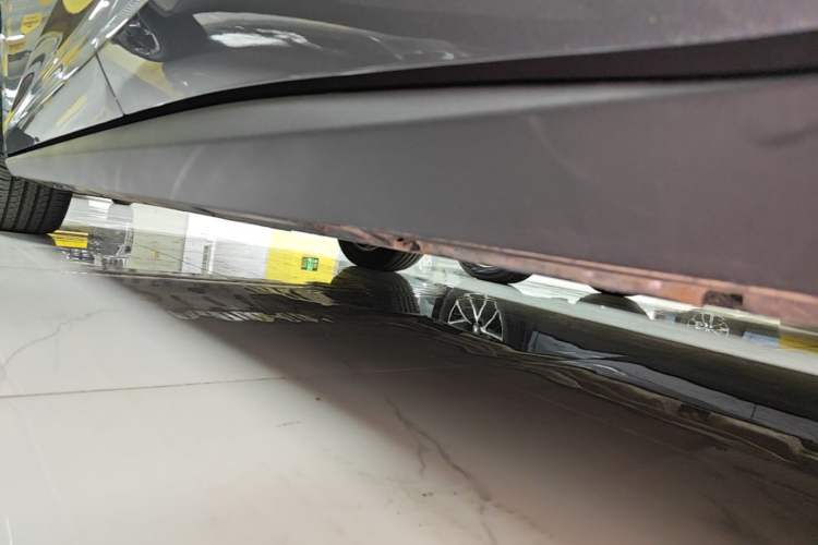 Used BYD Qin L 2025 DM-i Smart Drive 120KM Superior Model Left Side Sill