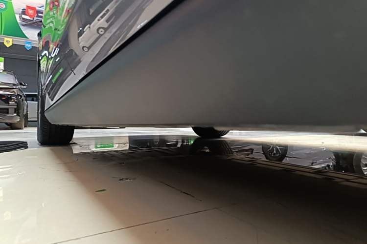 Used BYD Qin L 2025 EV 545KM Beyond Version Left Side Sill