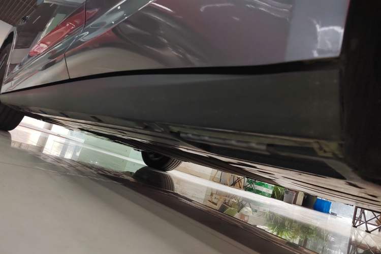 Used BYD Qin L 2025 DM-i Smart Drive 120KM Superior Model Left Side Sill