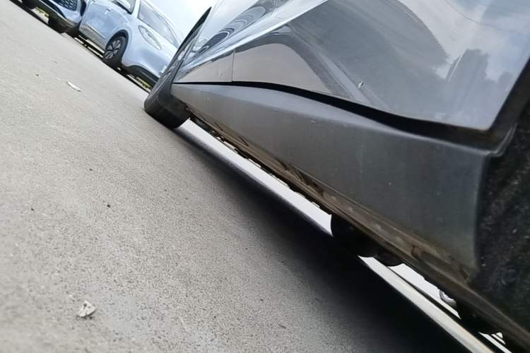Used BYD Qin L 2025 DM-i Smart Drive 80KM Leading Model Left Side Sill