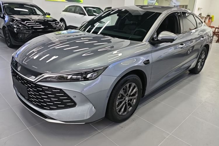 BYD Qin L 2025 DM-i Smart Drive 80KM Leading Model