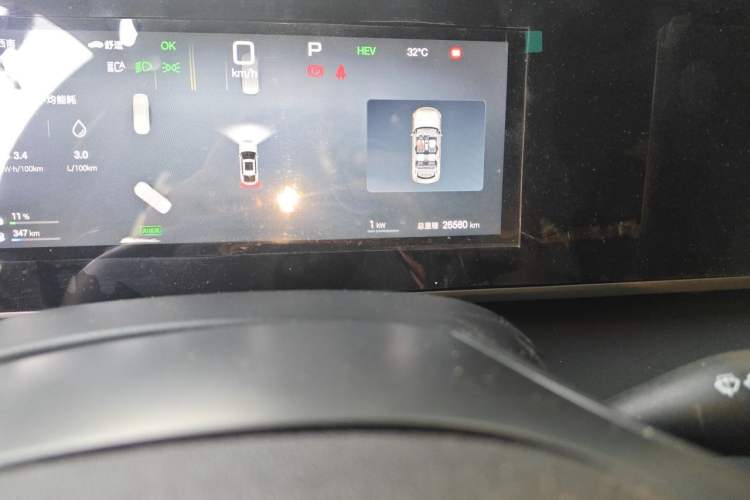 Used BYD Qin L 2025 DM-i Smart Drive 80KM Leading Model Odometer Close Up