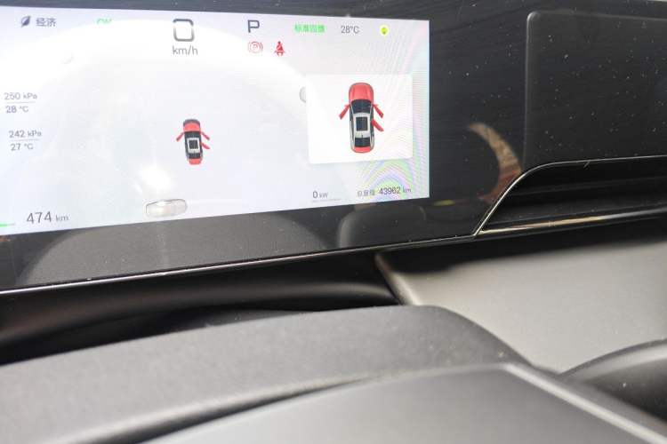 Used BYD Qin L 2025 EV 545KM Beyond Version Odometer Close Up