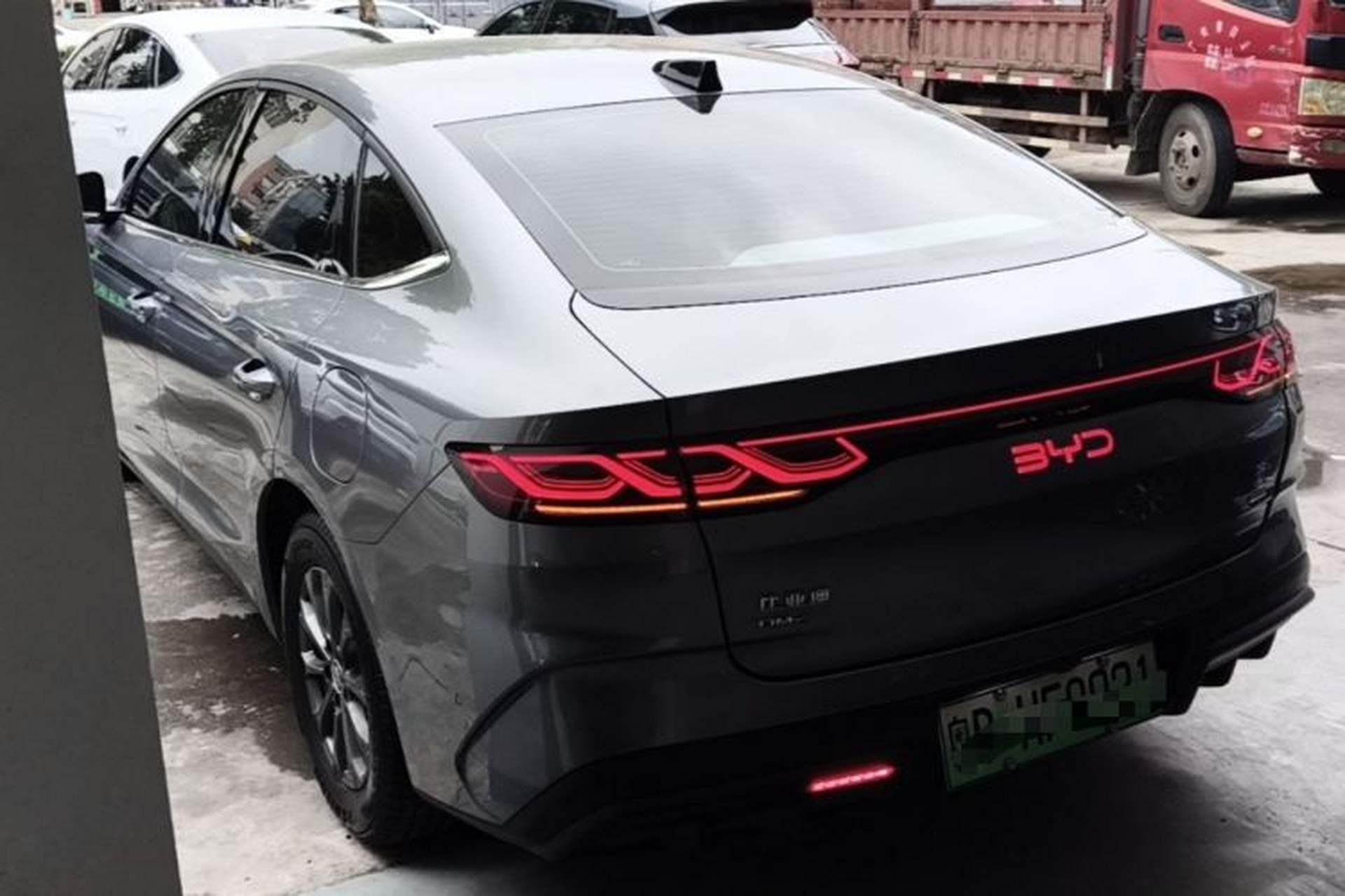 Used BYD Qin L 2025 DM-i Smart Drive 80KM Leading Model Rear Left 45 Deg