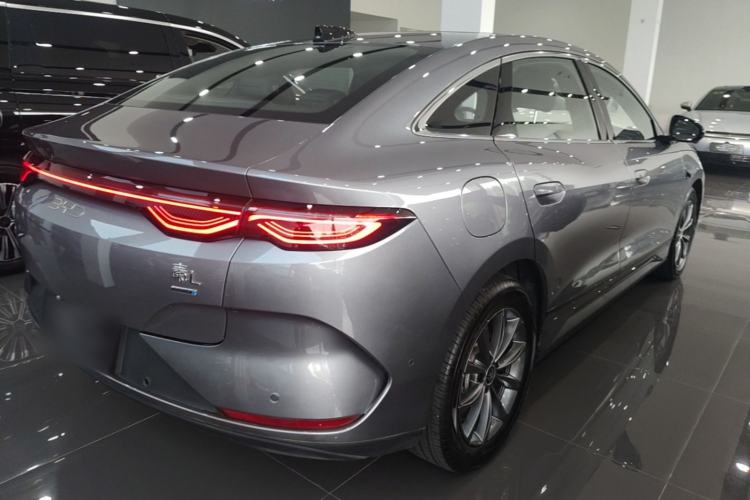 Used BYD Qin L 2025 EV 545KM Beyond Version Rear Right 45 Deg