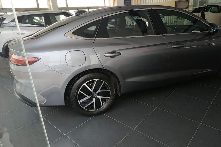 Used BYD Qin L 2025 DM-i Smart Drive 120KM Leading Model Rear Right 45 Deg