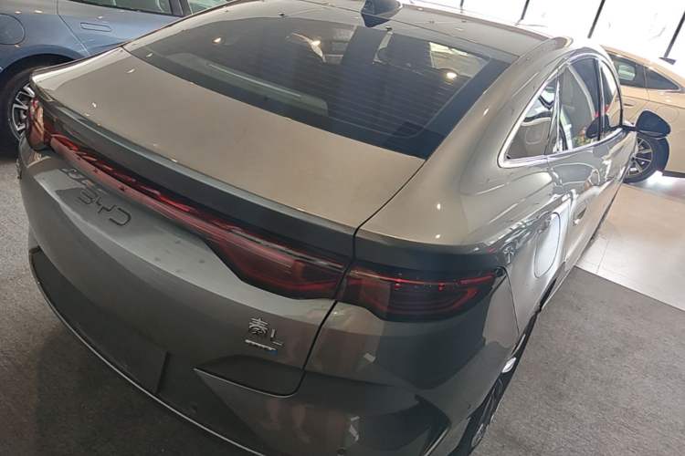 Used BYD Qin L 2025 EV 545KM Beyond Version Rear Right 45 Deg