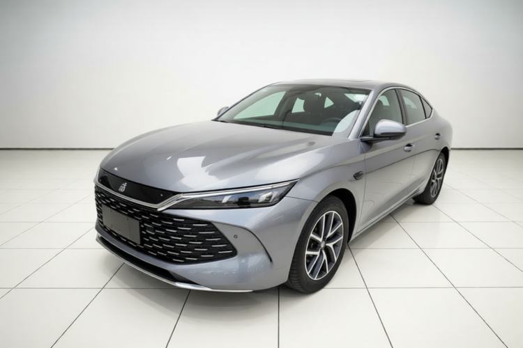 BYD Qin L 2025 DM-i Smart Drive 120KM Superior Model