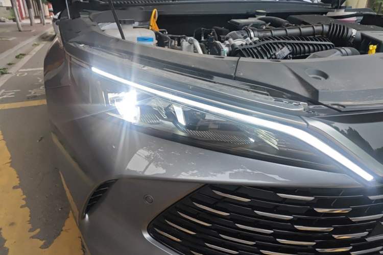 Used BYD Qin L 2025 DM-i Smart Drive 80KM Leading Model Right Front Headlight