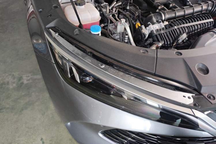 Used BYD Qin L 2025 DM-i Smart Drive 120KM Superior Model Right Front Headlight