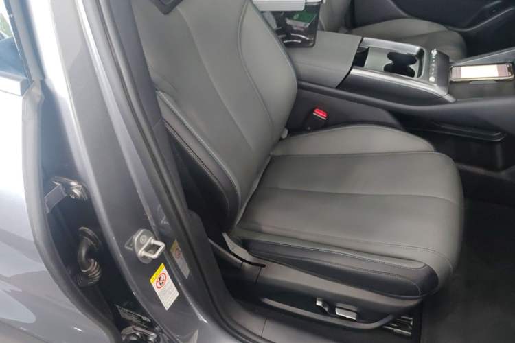 Used BYD Qin L 2025 EV 545KM Beyond Version Right Front Seat