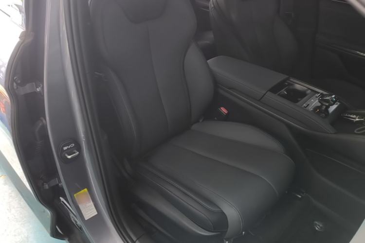 Used BYD Qin L 2025 DM-i Smart Drive 80KM Leading Model Right Front Seat