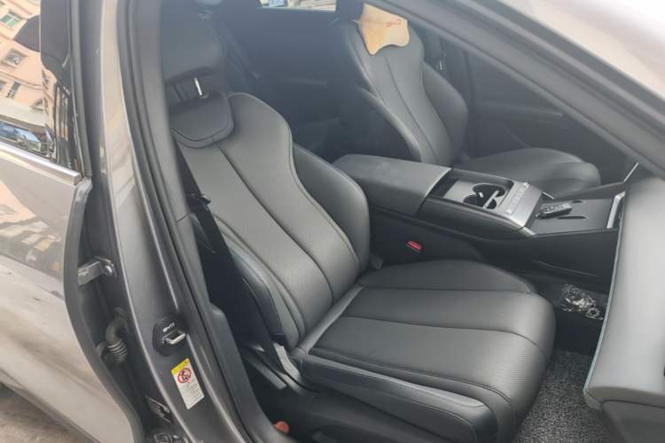 Used BYD Qin L 2025 EV 470KM Leading Edition Right Front Seat