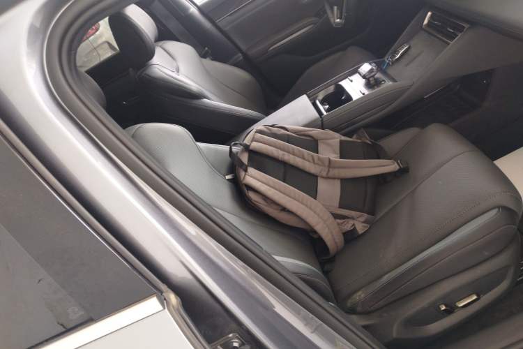 Used BYD Qin L 2025 DM-i Smart Drive 120KM Superior Model Right Front Seat