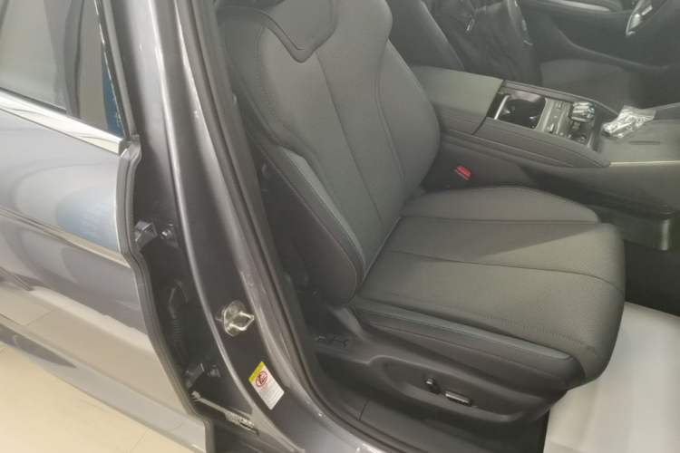 Used BYD Qin L 2025 DM-i Smart Drive 120KM Superior Model Right Front Seat
