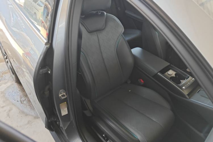 Used BYD Qin L 2025 EV 545KM Excellence Edition Right Front Seat